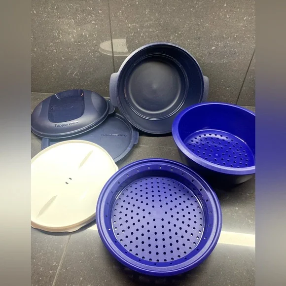 Tupperware Multi Cooker Like New - Picture 3 of 3